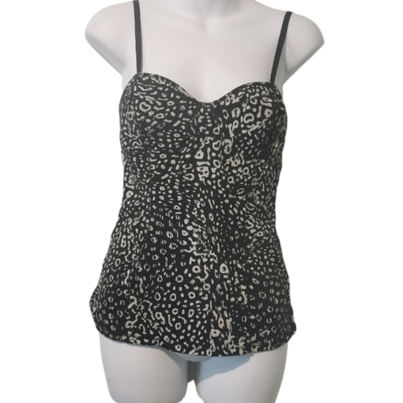 ARITZIA talula medium summer top - Picture 1 of 9